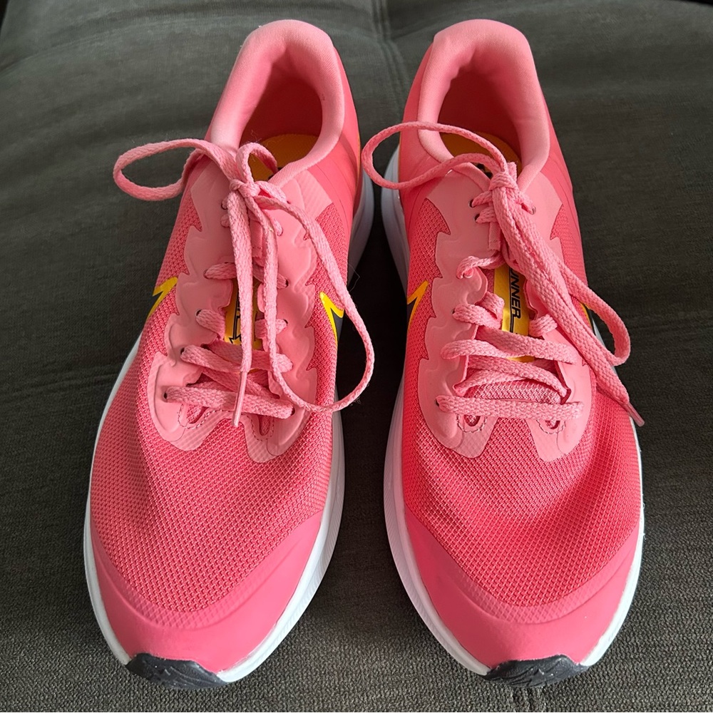 Nike - Star Runner 3 (GS) - (Size: 6.5 Youth) NEW WITH BOX (NO LID) Color: Coral - Picture 2 of 6